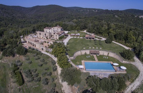 Tocchi Villa | Beautiful Estate rental in the Tuscan Hills