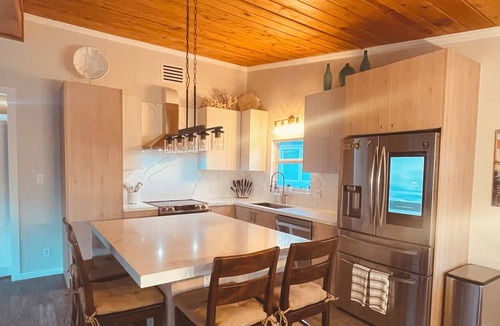 Tavernier House | Beautiful Harbor Front Oceanside Home on the Atlantic Ocean