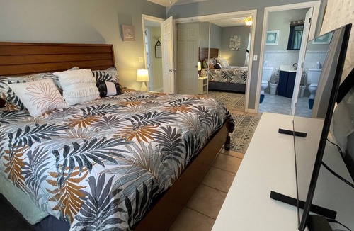 Breezeswept Beach Estates House | **BEAUTIFUL HOME ON CANAL, W/BOAT RAMP & DOCK, BIKES & KAYAKS**