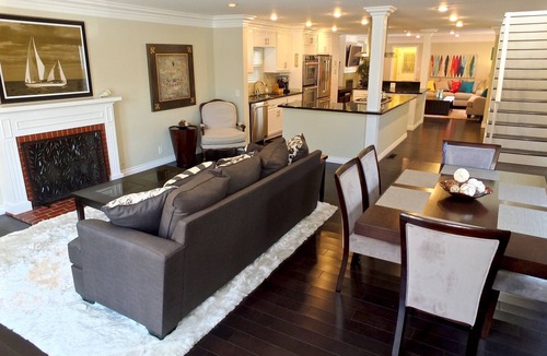 Peninsula House | Beautiful Home, Prime Location/Large Windows/Beach Community Near Belmont Shore
