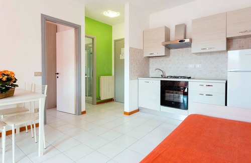 Luni Mare Apartment | Beautiful apartment for 4 guests with WIFI, A/C, pool, TV, balcony and pets allowed