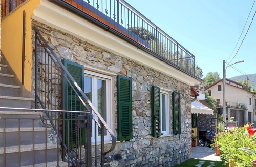 Villanova d'Albenga Apartment | Beautiful apartment for 6 guests with A/C, WIFI, TV and terrace