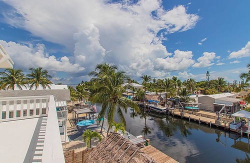 Twin Lakes House | Beautiful key largo home next to bay and ocean access