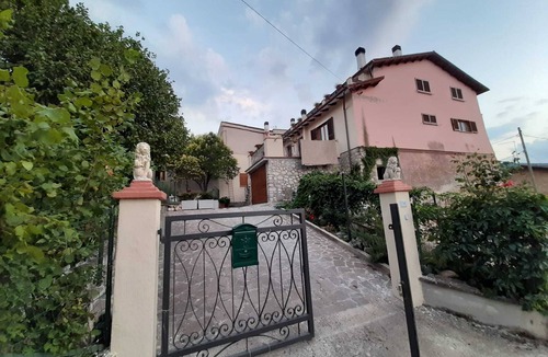Cascia House | Beautiful mountain house with spectacular views