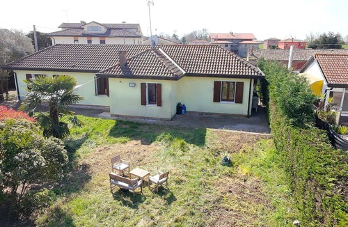 Porto Tolle Villa | Beautiful private villa for 6 people with A/C, WIFI, patio and pets allowed