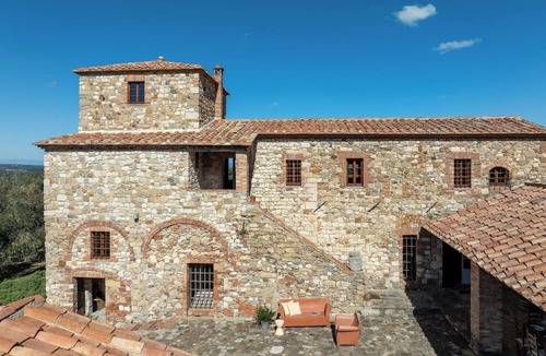 Casole d'Elsa Villa | Beautiful private villa for 10 people with WIFI, private pool, A/C, TV and pets allowed
