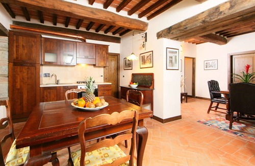 Sansepolcro Villa | Beautiful private villa for 15 guests with private pool, hot tub, WIFI, TV, patio and pets allowed