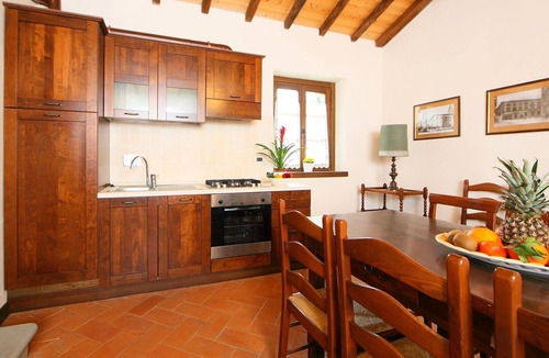 Sansepolcro Villa | Beautiful private villa for 15 guests with private pool, hot tub, WIFI, TV, patio and pets allowed