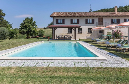 Pergola Villa | Beautiful private villa for 24 people with private pool, WIFI, balcony and pets allowed