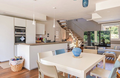 Rio Villa | Beautiful private villa for 6 people with WIFI, A/C, TV and patio
