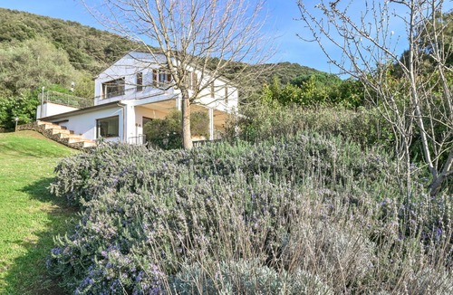 Scarlino Villa | Beautiful private villa for 7 people with private pool, WIFI, patio, pets allowed and panoramic .
