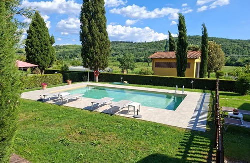 Volterra Villa | Beautiful private villa with private pool, WIFI, TV and pets allowed, close to San Gimignano
