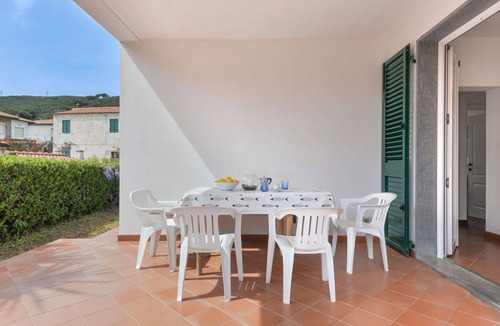 Cavo House | Beautiful private villa for 4 people with TV, terrace and pets allowed