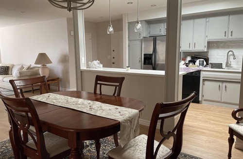 Sawtelle Condo | Beautiful Remodeled West Los Angeles condo - Brentwood adjacent.