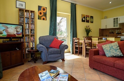 Acquasparta Apartment | Beautiful spacious 2 bedroom, vacation apartment in Umbrian Town Villa