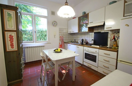 Ronchi House | Beautiful villa for 7 guests with WIFI, TV and pets allowed, close to Forte Dei Marmi