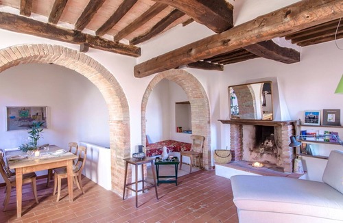 Civitella Paganico House | Beautiful villa with internet, pool, TV, patio, pets allowed, panoramic view and parking