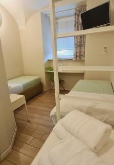 Quartiere XV Della Vittoria House | Bed&BikeRome ROOMS