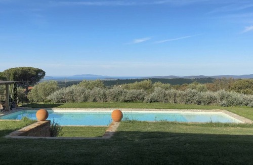 Magliano in Toscana Villa | Bel Casale con Vista Mare e sul Borgo Medievale