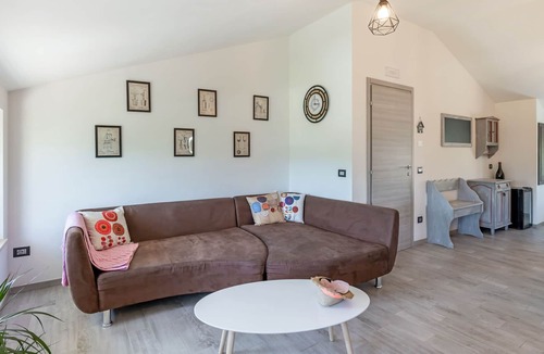 Matelica Apartment | Belvilla by OYO La Casa del Verdicchio