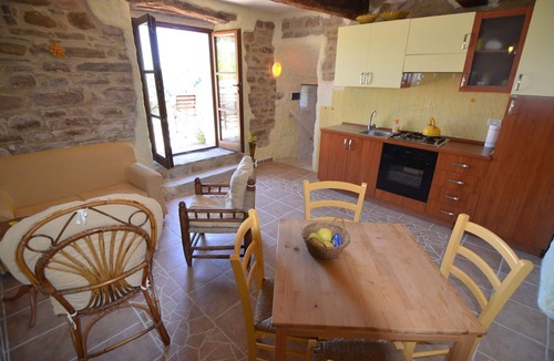 Monterosso Cottage | Belvilla by OYO Sole e Luna