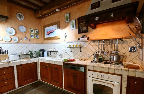 Collazzone Villa | Belvilla by OYO Villa Roseto 12