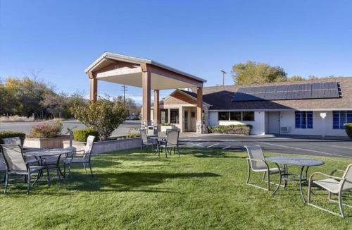 Lone Pine Hotel | Best Western Frontier Motel