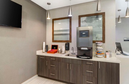 Gardena Hotel | Best Western Plus Gardena-Los Angeles Inn & Suites