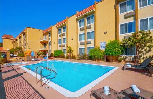 Lawndale Hotel | Best Western Plus South Bay Hotel