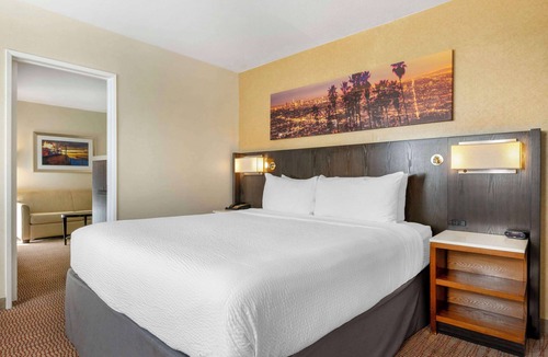 West Los Angeles Hotel | Best Western Royal Palace Inn & Suites