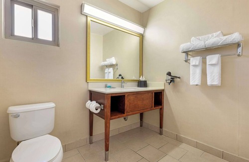 West Los Angeles Hotel | Best Western Royal Palace Inn & Suites