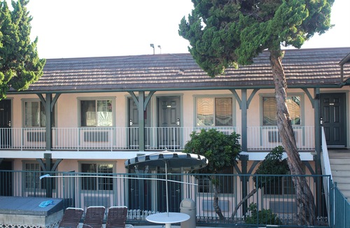 East Whittier Hotel | Best Whittier Inn