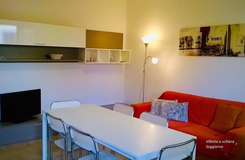 Marina di Massa Apartment | Between Cinque Terre and Pisa - Marina di Massa with garden 100 mt from the beach