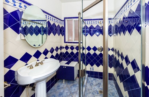 Carthay Circle House | Beverly Hills Home w/ Backyard, Jacuzzi & More
