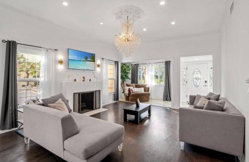 Beverly Hills House | Beverly Hills Home Guest House Hot Tub
