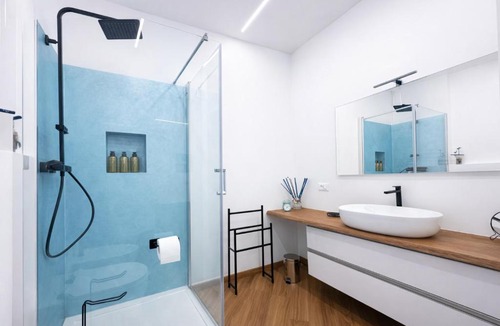 Voltri Apartment | Bilocale al Mare , Ascensore & WiFi , Stazione