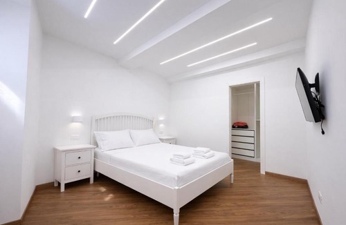 Voltri Apartment | Bilocale al Mare , Ascensore & WiFi , Stazione