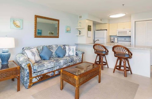 Tavernier Condo | Birds Eye Loft Perched Above the Marina 1BR 1BA 5413