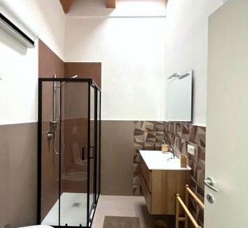 Province of Bologna House | Bologna Rooms & Art