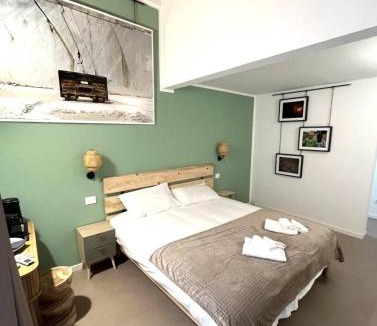 Province of Bologna House | Bologna Rooms & Art