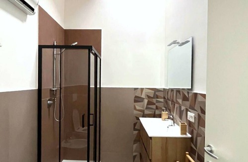 Province of Bologna House | Bologna Rooms & Art