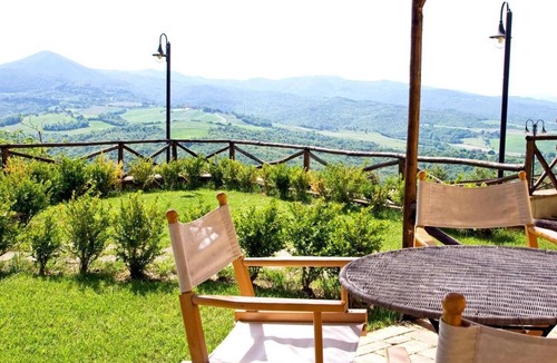 Montecatini Val di Cecina Apartment | Borgo di Montemurlo Villetta1 with beautiful views