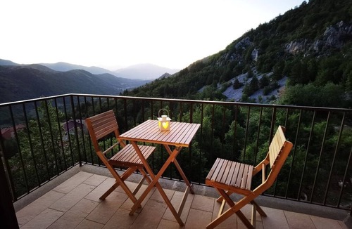 Lucoli Apartment | Breathtaking panorama in a quiet corner of Abruzzo paradise.