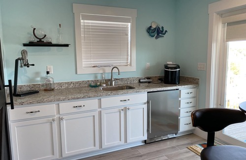 Breezeswept Beach Estates House | Breezeswept, Pool & Jacuzzi, Ocean views, 2 large decks, Quick Access to Water.