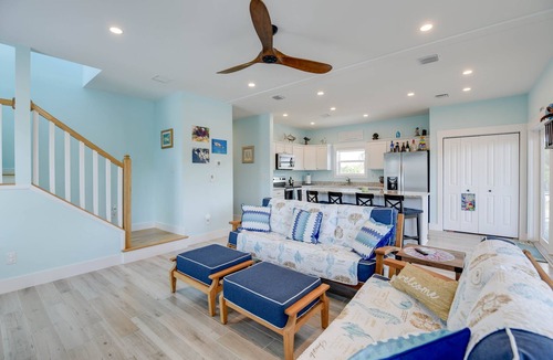 Breezeswept Beach Estates House | Breezeswept, Pool & Jacuzzi, Ocean views, 2 large decks, Quick Access to Water.
