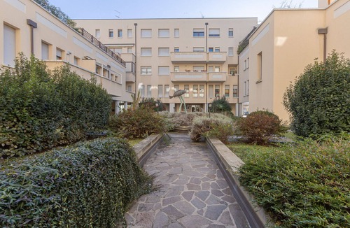 Cirenaica Apartment | Bright & Airy Apartment near Zanolini Station