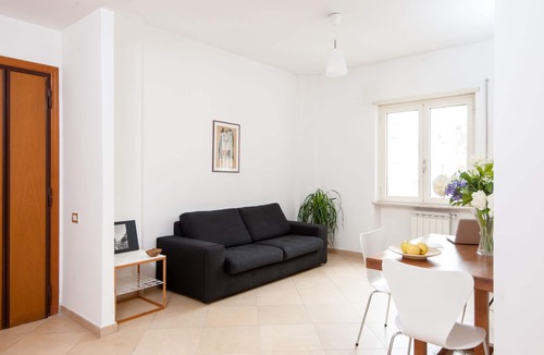 Casal Bertone Apartment | Bright apartment near the Center and University