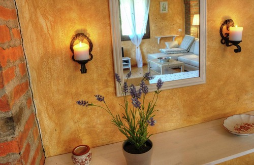 Modigliana House | Bright Holiday Home in Modigliana with Swimming Pool
