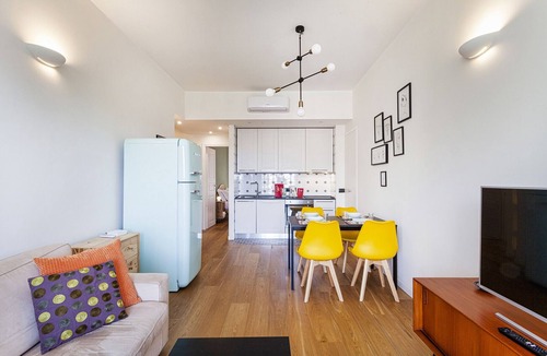 Quarto dei Mille Apartment | Bright Shelley Apartment by Wonderful Italy
