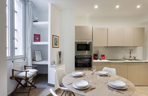 Pre Apartment | Brignole Refined Home by Wonderful Italy